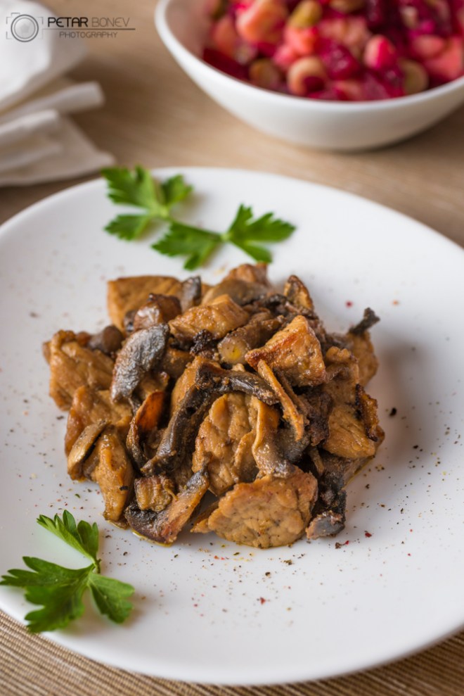 Pork bites with mushrooms